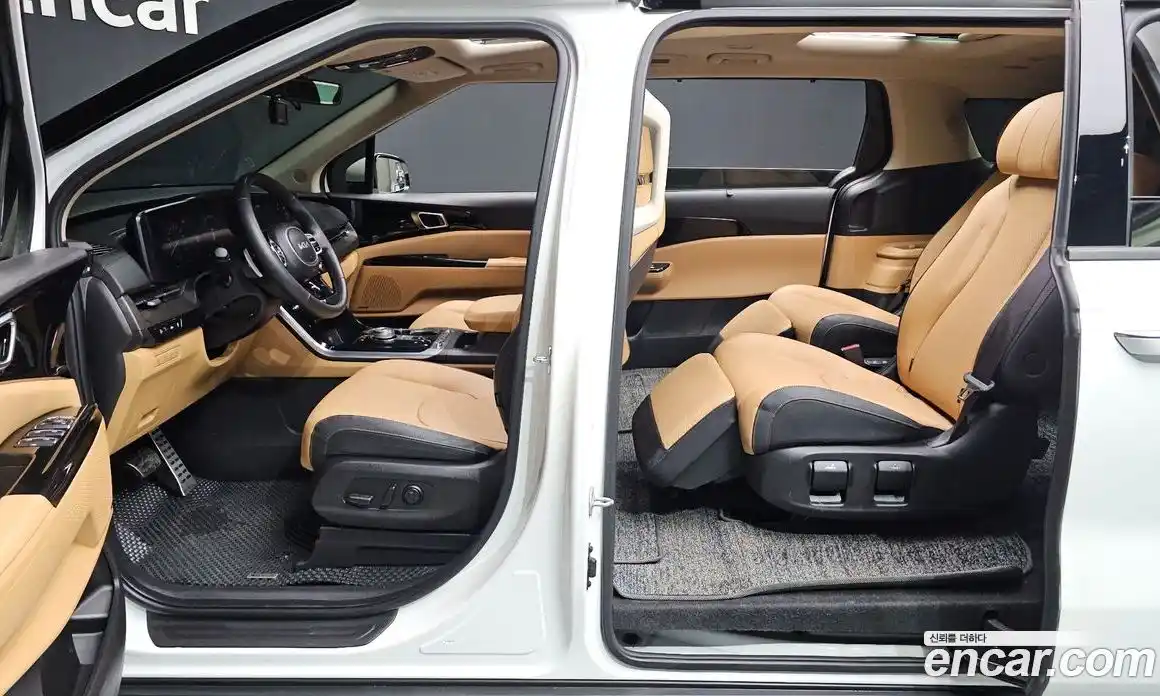 Kia Canival 2023 2.2 Автомат в Москве № 1173260, фото 18