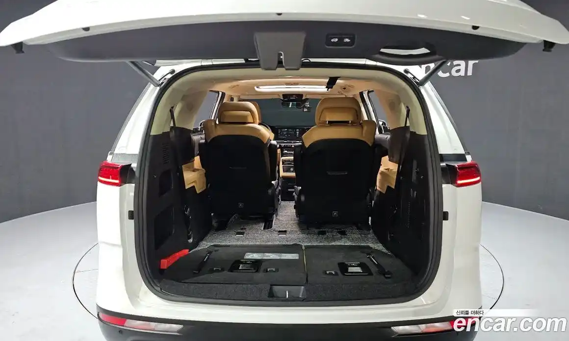 Kia Canival 2023 2.2 Автомат в Москве № 1173260, фото 20