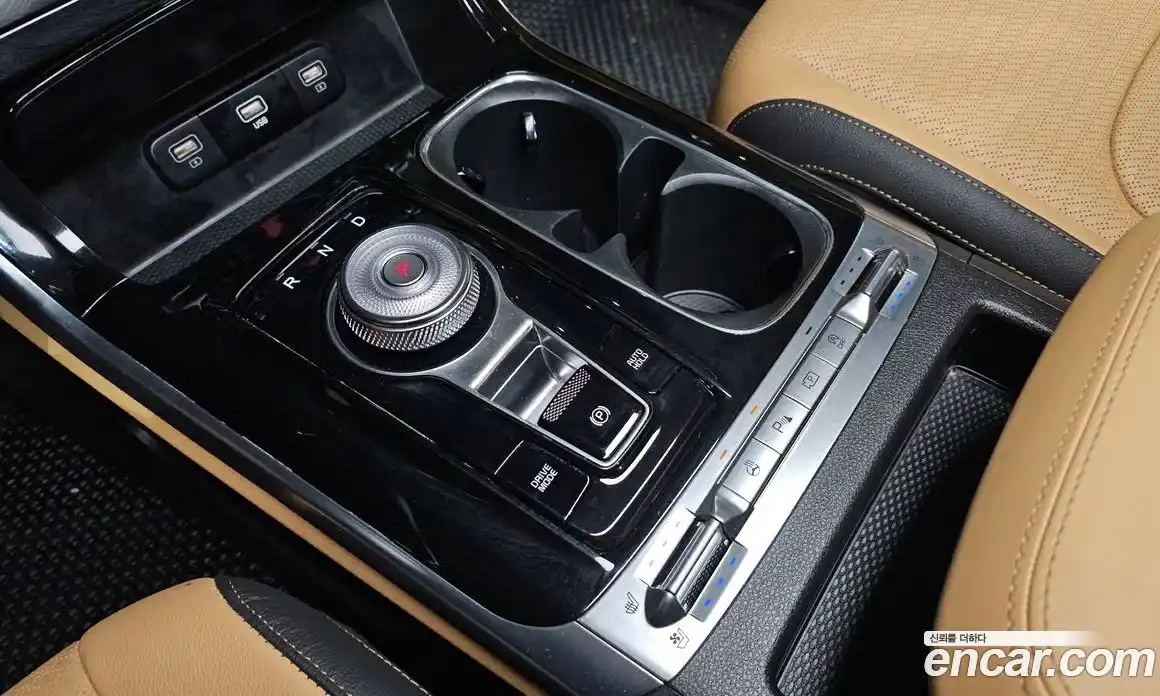 Kia Canival 2023 2.2 Автомат в Москве № 1173260, фото 9