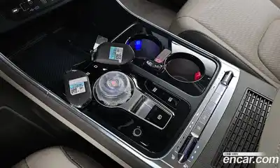 Kia Canival 2025 1.6 Автомат в Москве № 1173263, миниатюра 9