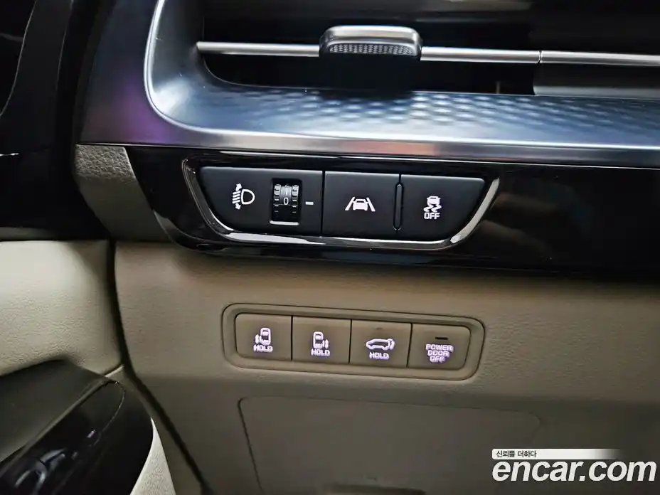 Kia Canival 2023 3.5 Автомат в Москве № 1173286, фото 15