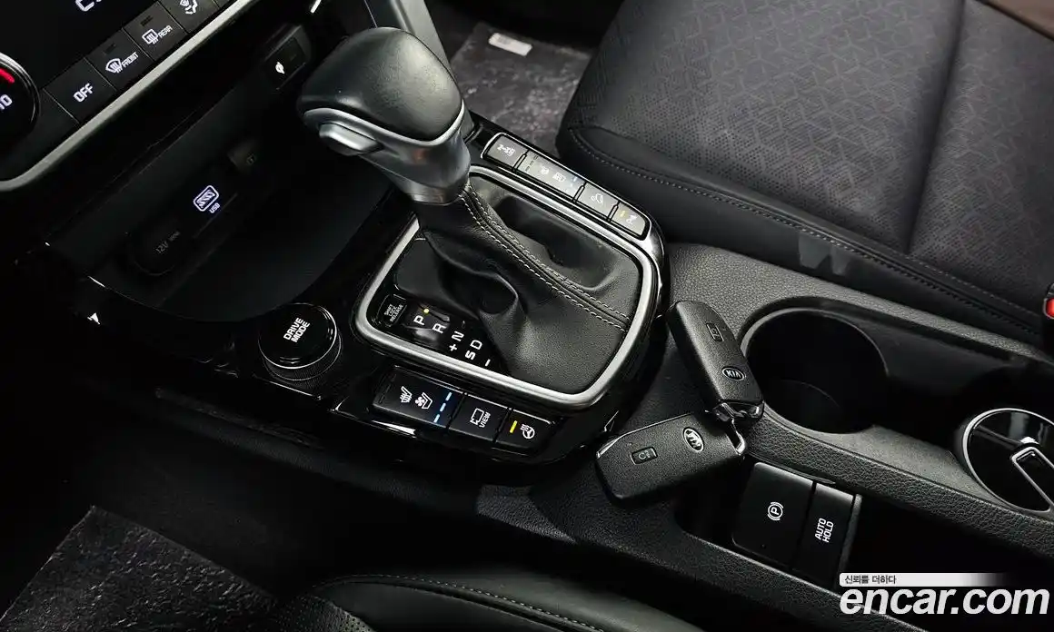 Kia Seltos 2020 1.6 Автомат в Москве № 1173320, фото 9