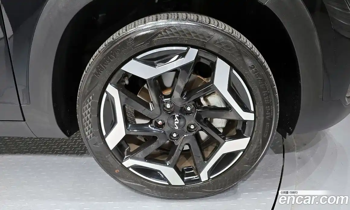 Kia Seltos 2023 1.6 Автомат в Москве № 1173323, фото 5