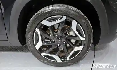 Kia Seltos 2023 1.6 Автомат в Москве № 1173323, миниатюра 5