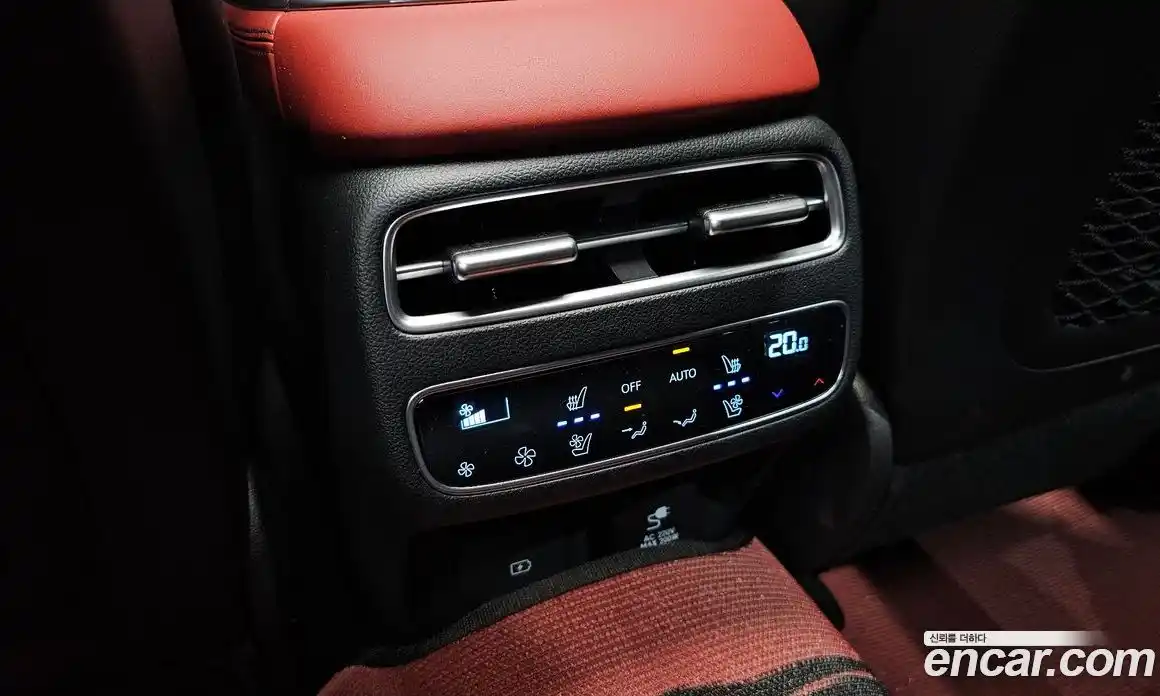 Genesis GV70 2024 2.5 Автомат в Москве № 1173333, фото 18