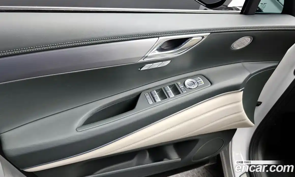 Genesis GV80 2024 2.5 Автомат в Москве № 1173338, фото 17