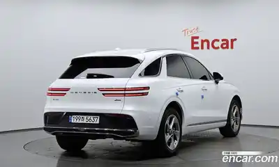 Genesis GV70 2024 2.5 гидро в Москве № 1173413, миниатюра 2