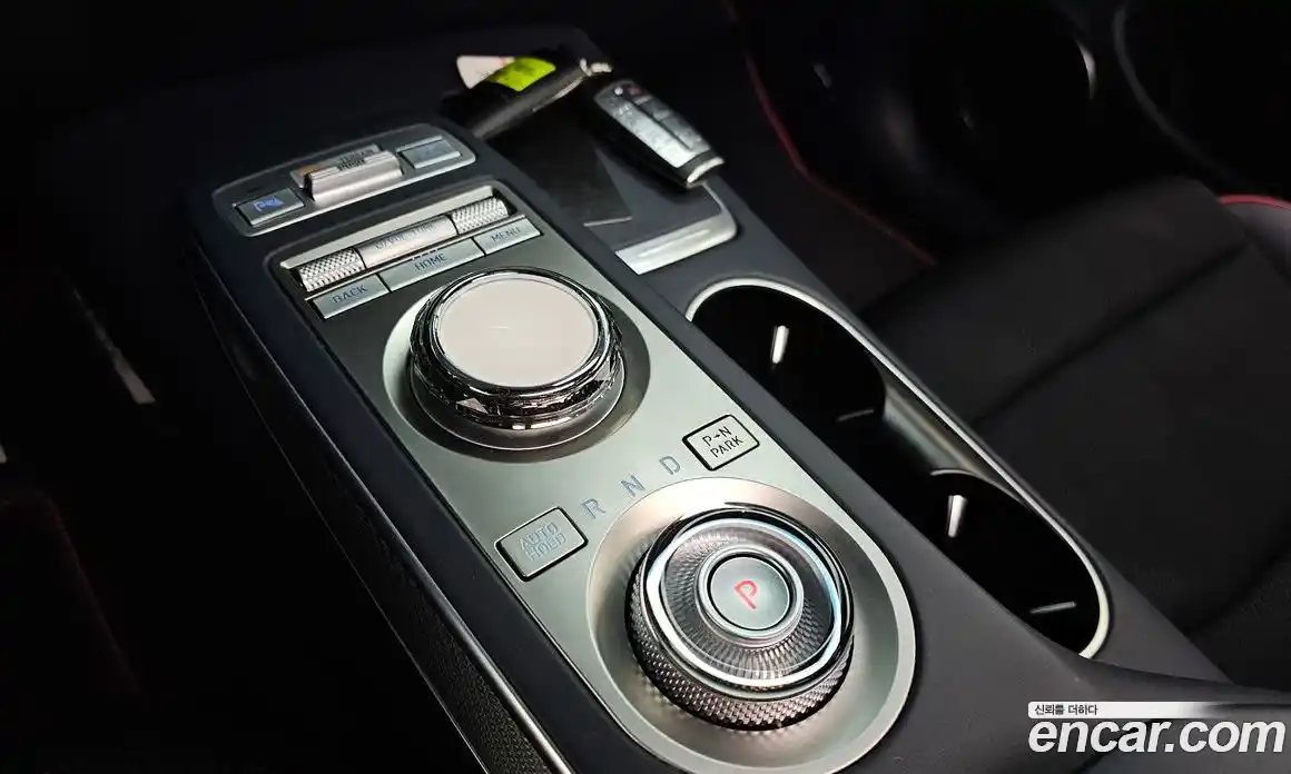 Genesis GV70 2022 2.5 гидро в Москве № 1173418, фото 9