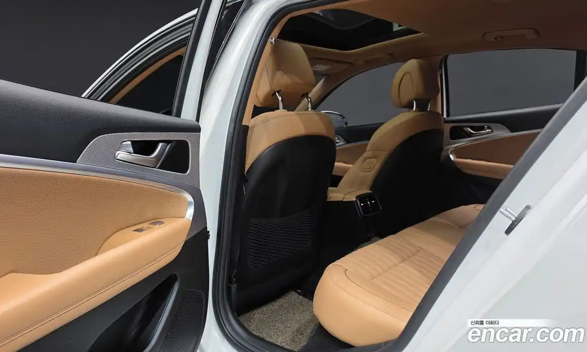 Genesis G70 2021 2.2 Классический в Москве № 1173421, фото 17