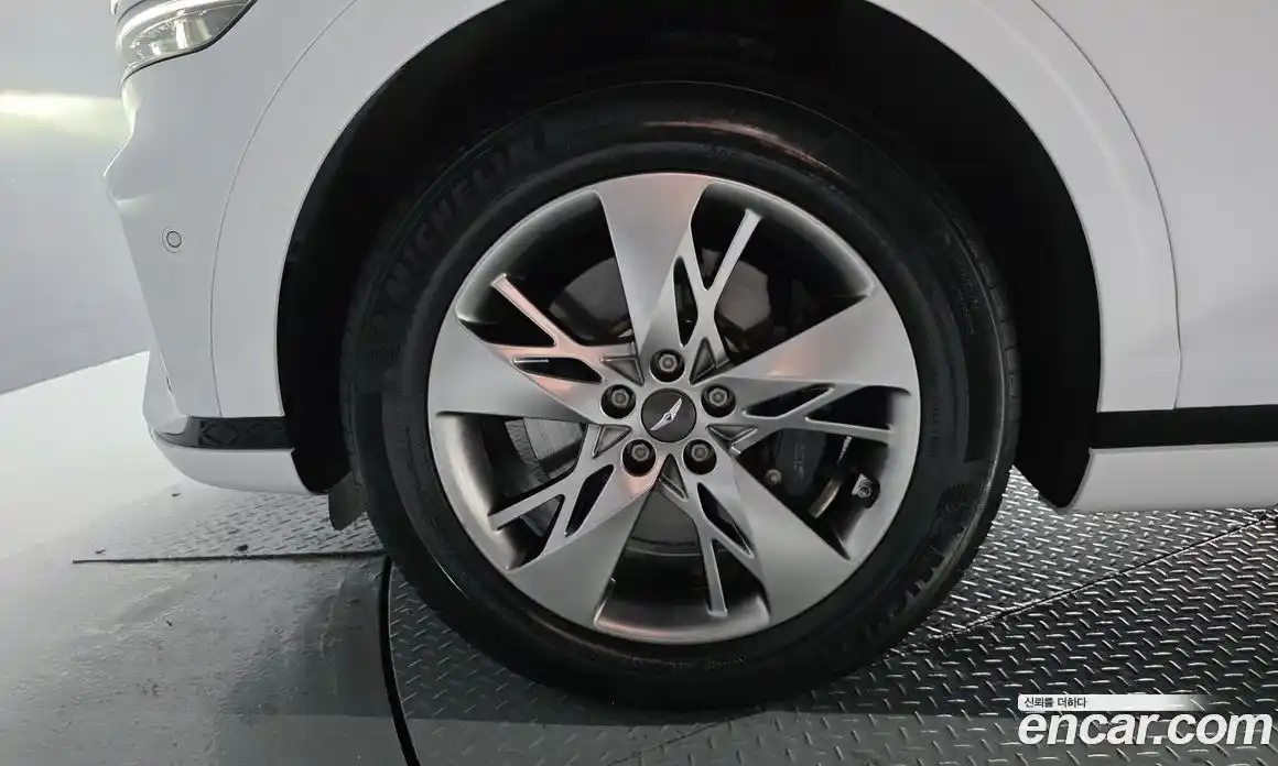 Genesis GV70 2021 2.5 Автомат в Москве № 1173439, фото 5