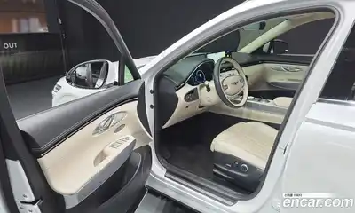 Genesis GV70 2023 2.5 гидро в Москве № 1173440, миниатюра 11