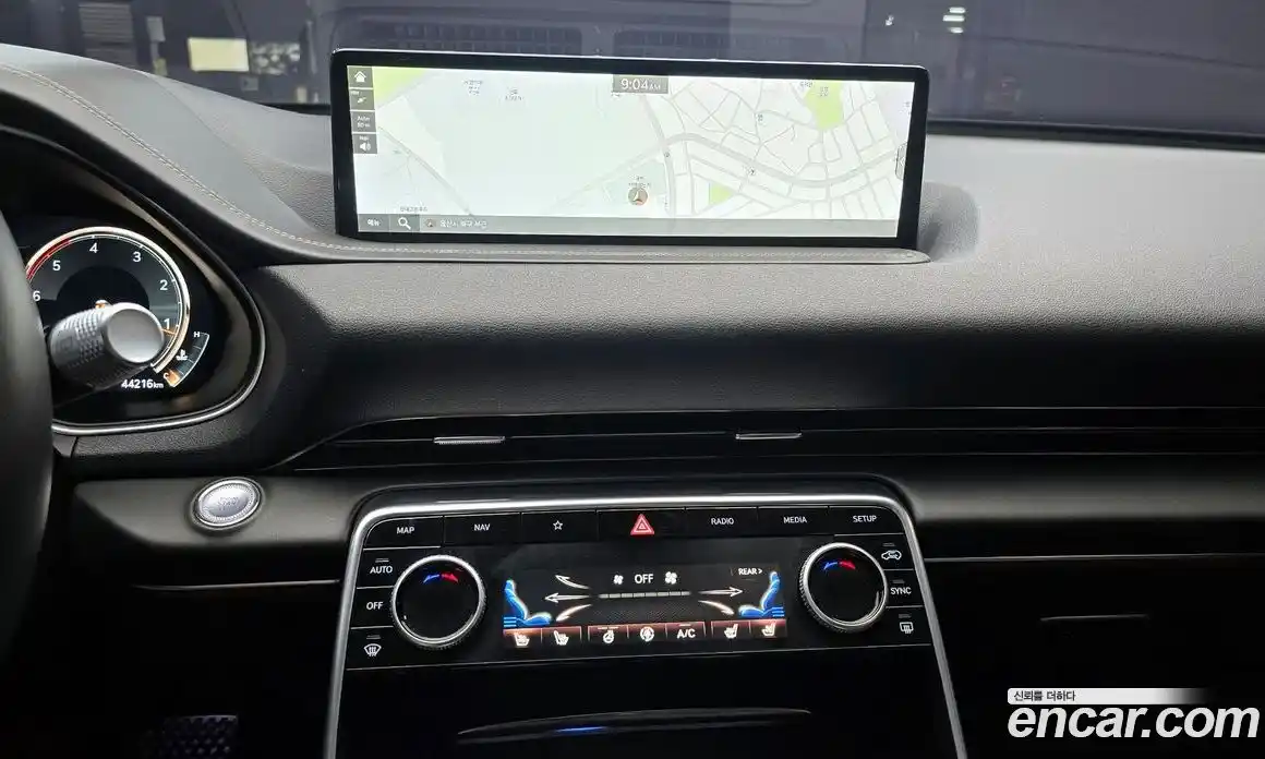 Genesis GV80 2020 3.0 Автомат в Москве № 1173456, фото 16