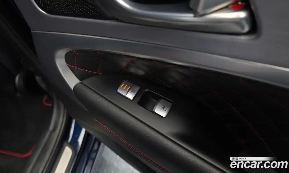 Genesis G70 2019 3.3 Автомат в Москве № 1173558, фото 18