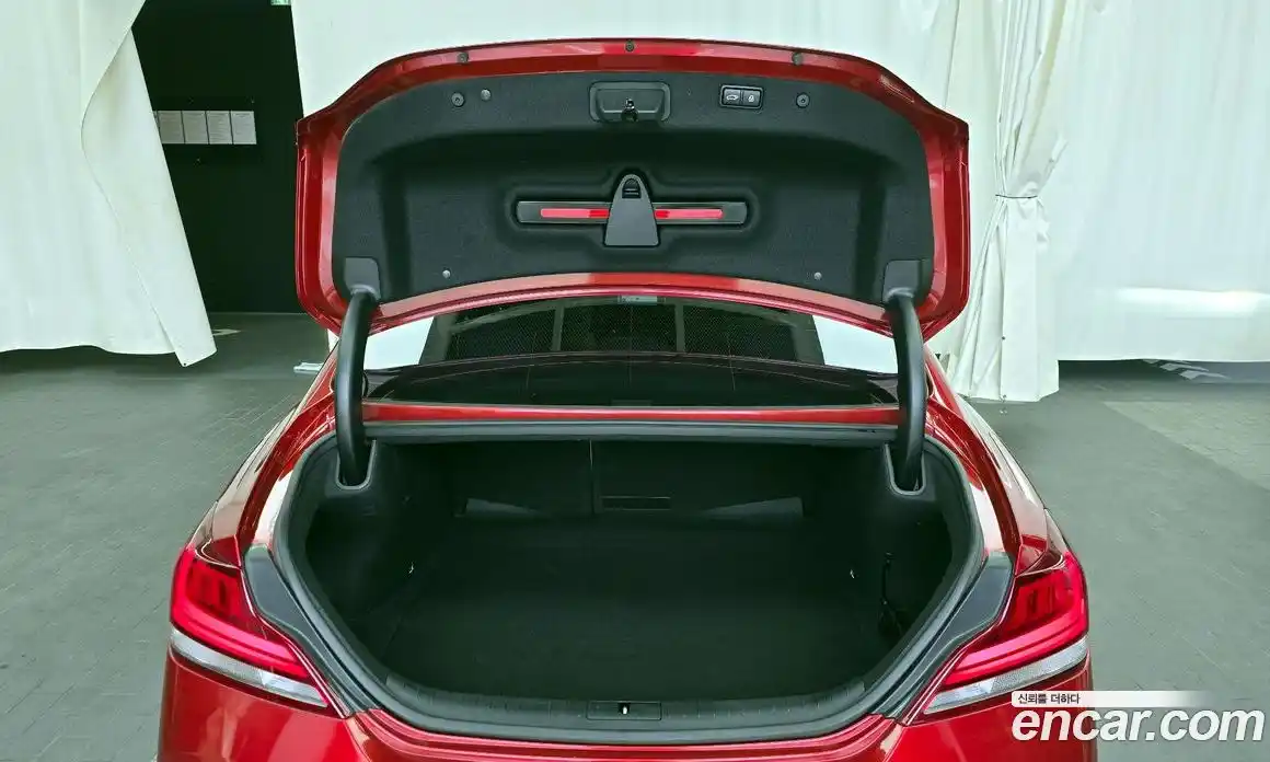 Genesis G70 2020 3.3 Автомат в Москве № 1173608, фото 20