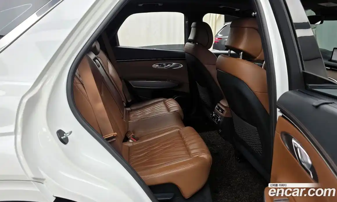 Genesis GV70 2021 2.5 Автомат в Москве № 1173613, фото 12