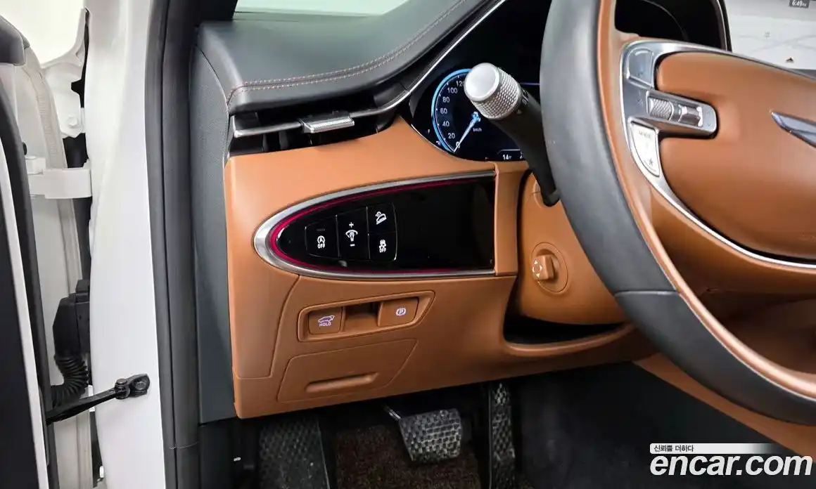 Genesis GV70 2021 2.5 Автомат в Москве № 1173613, фото 16