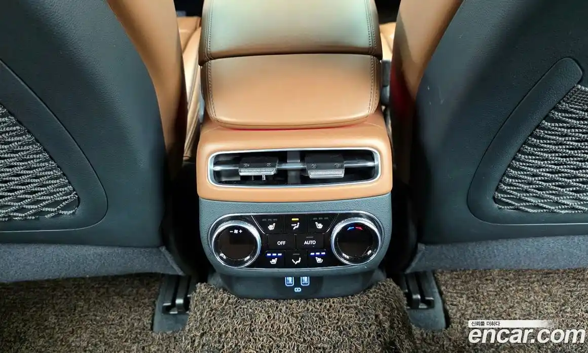 Genesis GV70 2021 2.5 Автомат в Москве № 1173613, фото 18