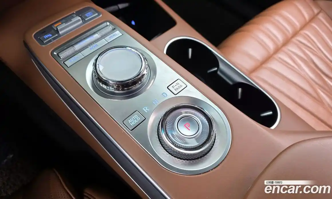 Genesis GV70 2021 2.5 Автомат в Москве № 1173613, фото 9