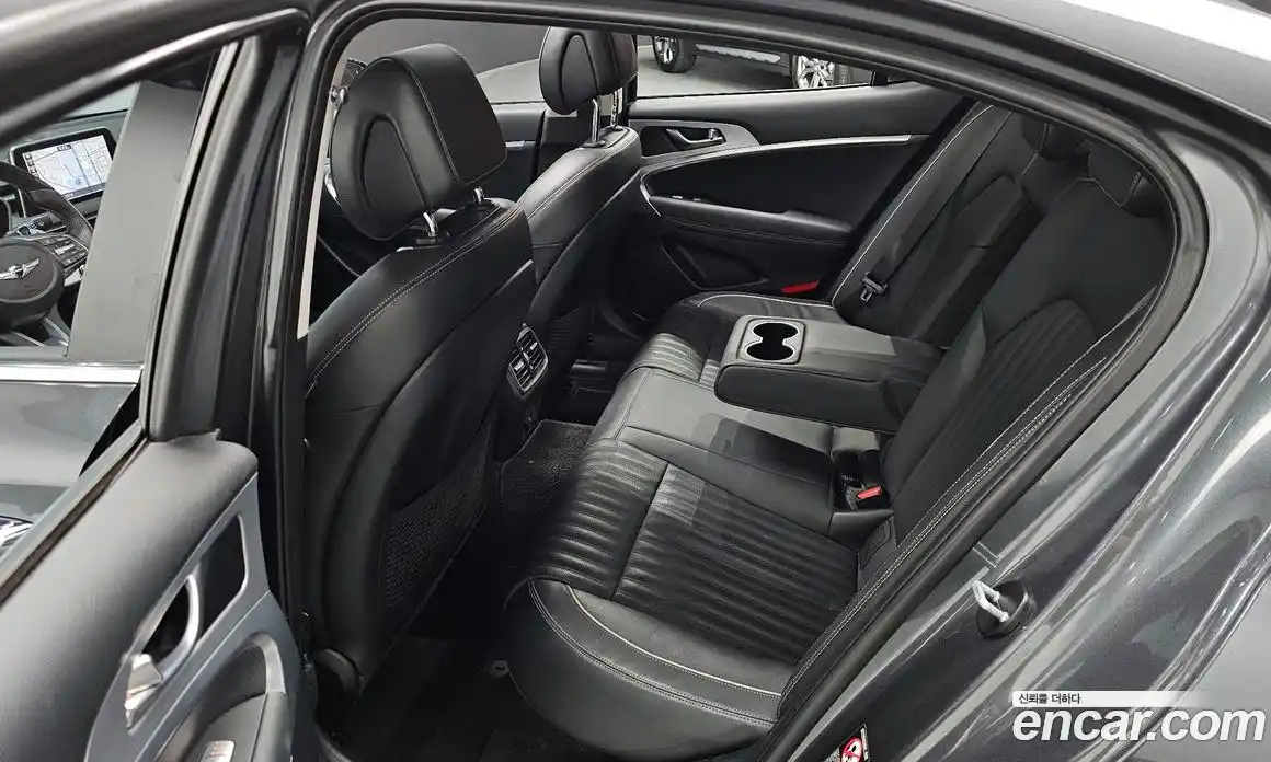 Genesis G70 2017 2.0 Автомат в Москве № 1173646, фото 12