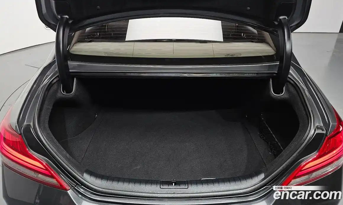 Genesis G70 2017 2.0 Автомат в Москве № 1173646, фото 20