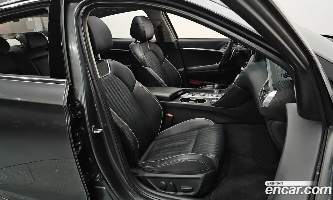 Genesis G70 2017 2.0 Автомат в Москве № 1173646, фото 10