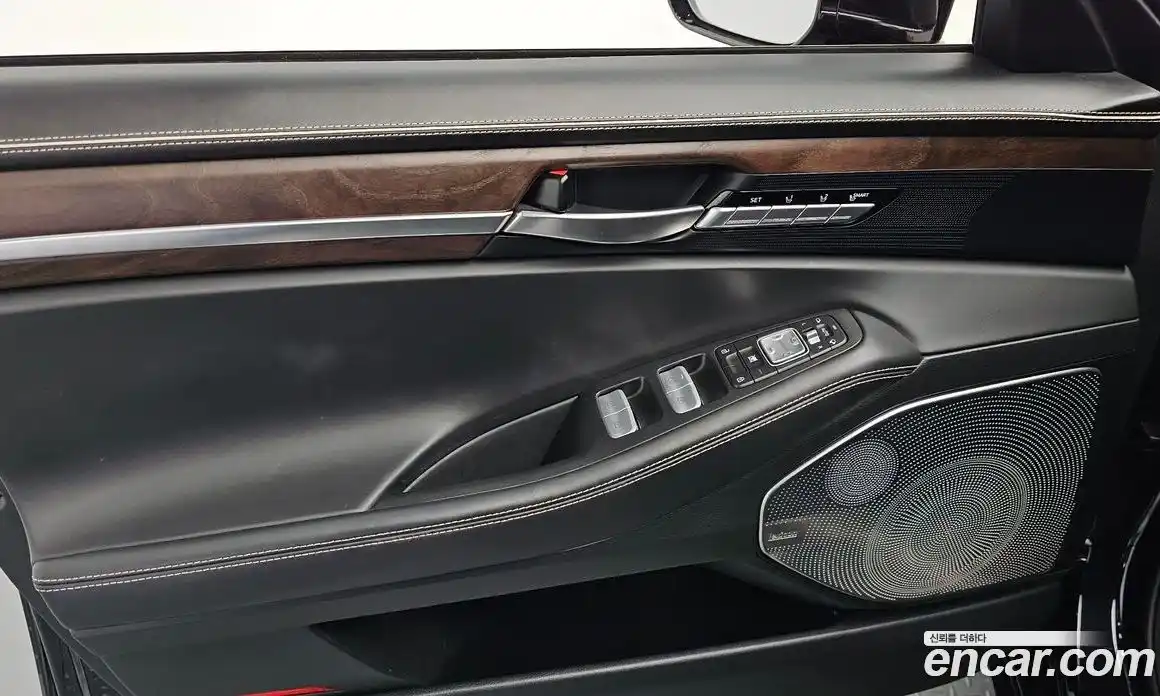 Genesis G90 2019 5.0 Автомат в Москве № 1173678, фото 18