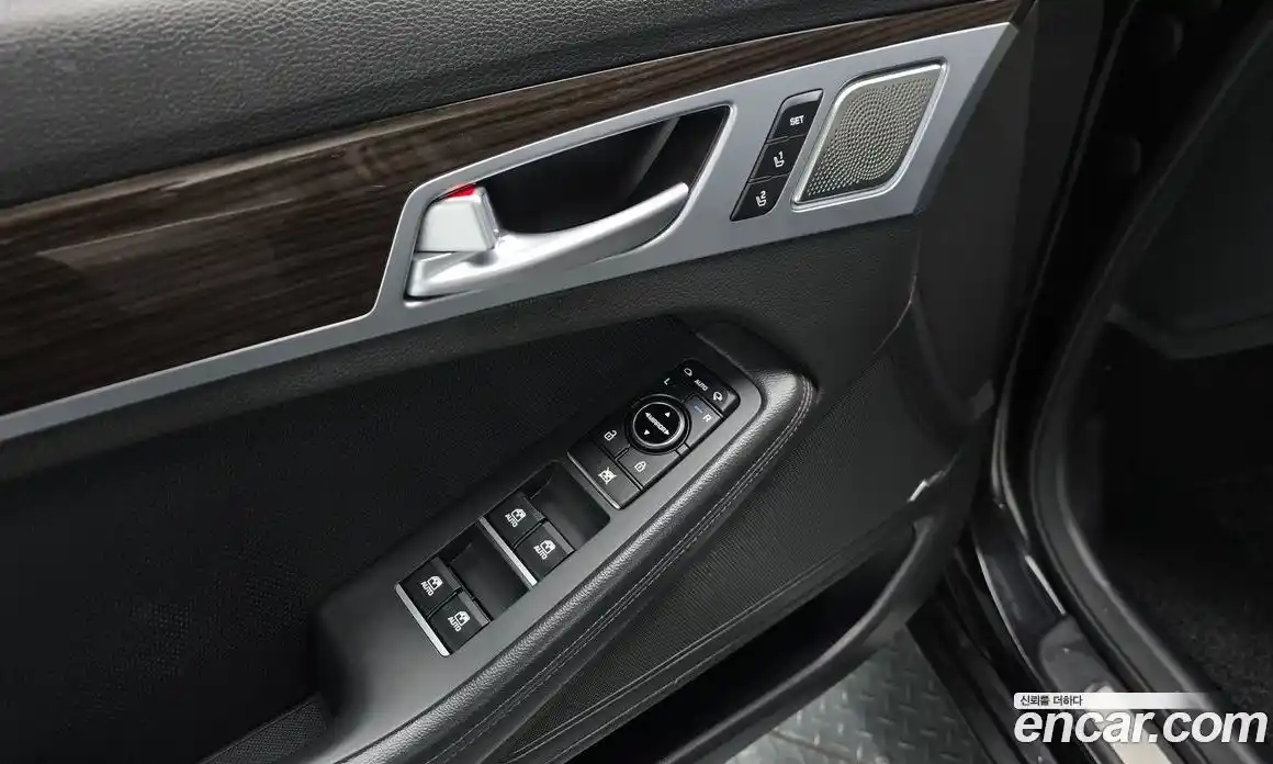 Genesis G80 2017 3.3 Автомат в Москве № 1173691, фото 17