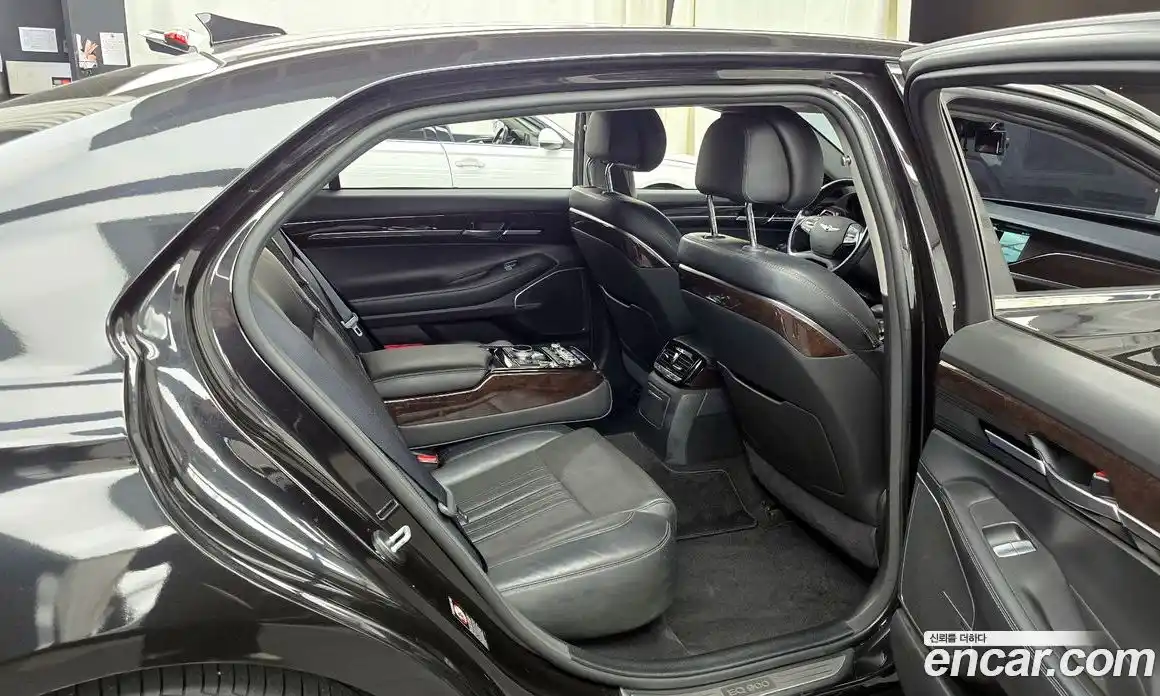 Genesis EQ900 2017 3.3 Автомат в Москве № 1173741, фото 12