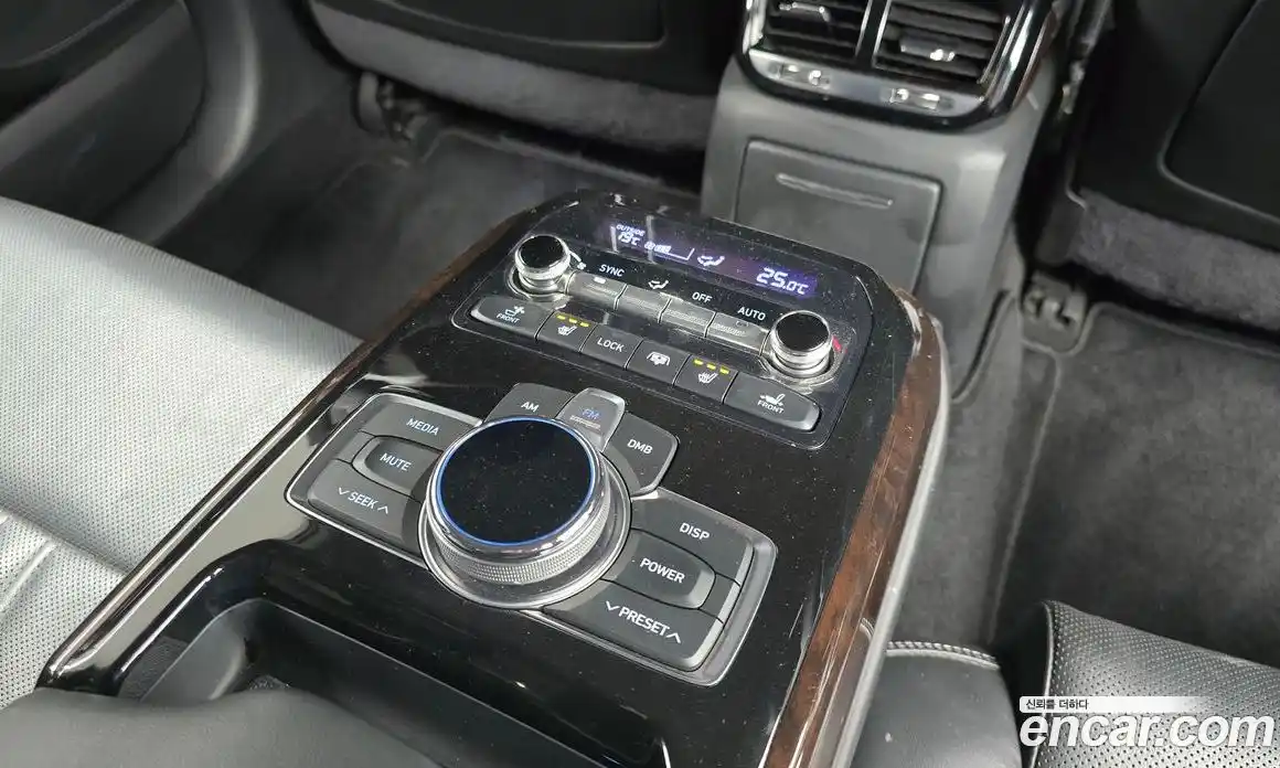 Genesis EQ900 2017 3.3 Автомат в Москве № 1173741, фото 19