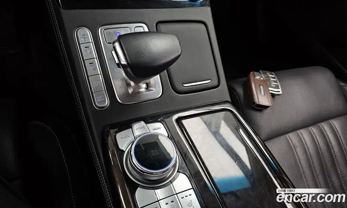 Genesis G90 2018 3.8 Автомат в Москве № 1173756, фото 9