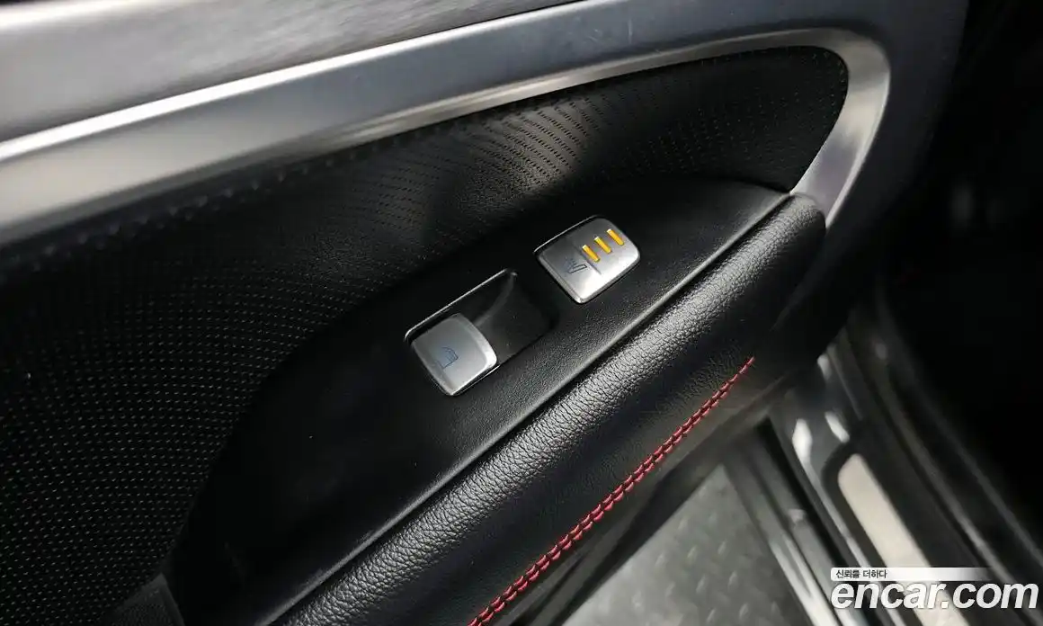 Genesis G70 2019 3.3 Автомат в Москве № 1173761, фото 18