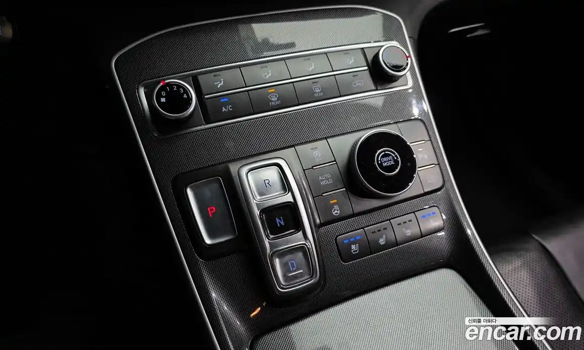 Hyundai Santa Fe 2020 2.2 Автомат в Москве № 112535, фото 9