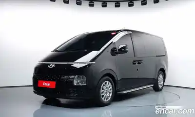 Hyundai Staria, 2025