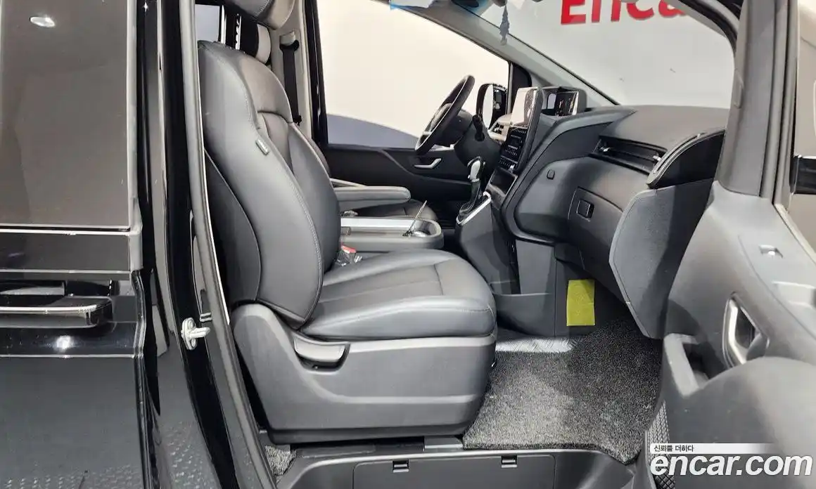 Hyundai Staria 2025 3.5 гидро в Москве № 1171460, фото 11
