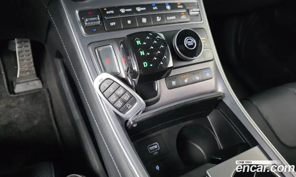Hyundai Santa Fe 2022 2.5 гидро в Москве № 1171570, фото 9