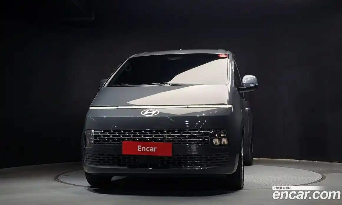 Hyundai Staria 2025 2.2 гидро в Москве № 1171641, фото 3