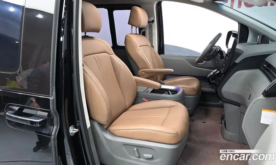 Hyundai Staria 2024 1.6 Автомат в Москве № 1171661, фото 10