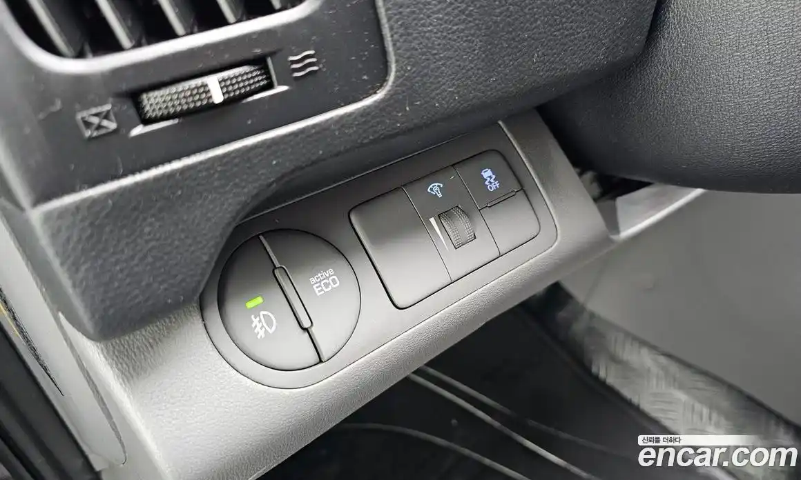 Hyundai Starex 2019 2.5 Автомат в Москве № 1171797, фото 12