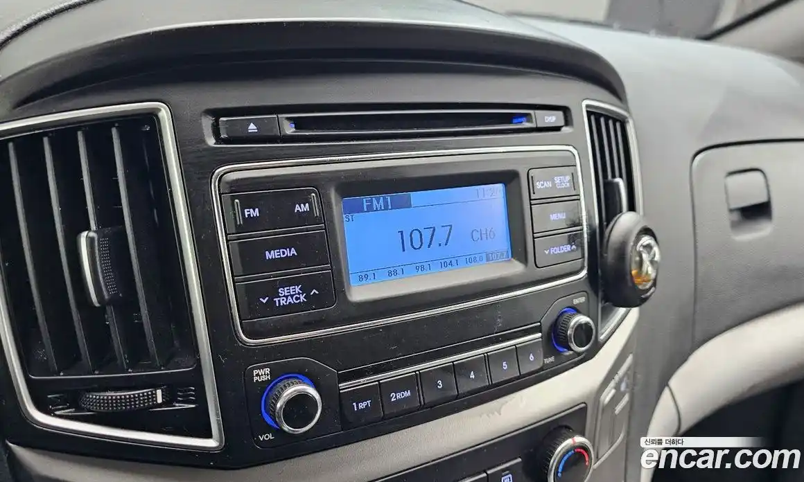 Hyundai Starex 2019 2.5 Автомат в Москве № 1171797, фото 14