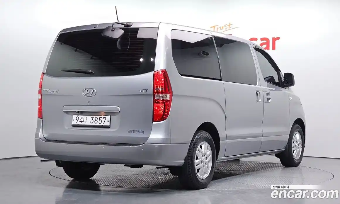 Hyundai Starex 2019 2.5 Автомат в Москве № 1171797, фото 2