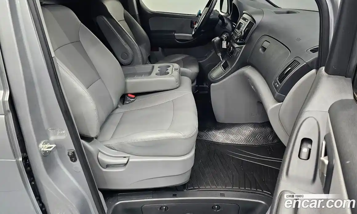 Hyundai Starex 2019 2.5 Автомат в Москве № 1171797, фото 10