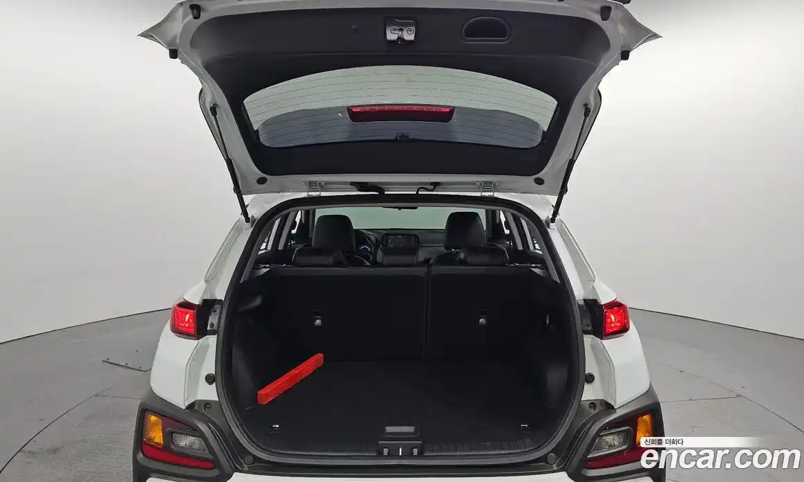 Hyundai Kona 2019 1.6 Автомат в Москве № 1171805, фото 20