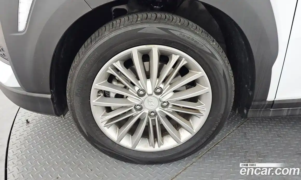 Hyundai Kona 2019 1.6 Автомат в Москве № 1171805, фото 5