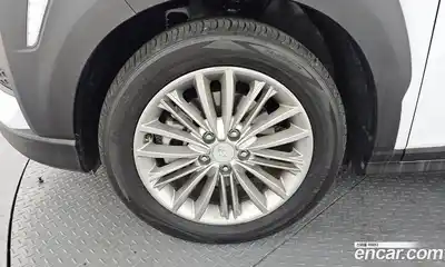 Hyundai Kona 2019 1.6 Автомат в Москве № 1171805, миниатюра 5