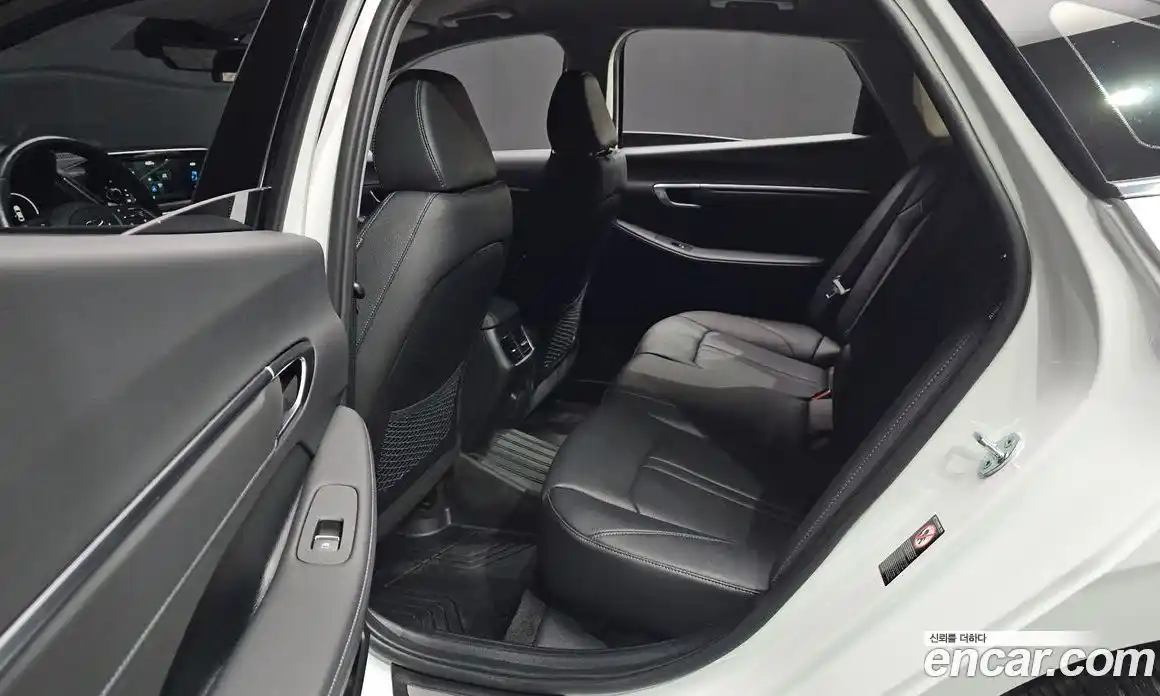 Hyundai Sonata 2022 1.6 гидро в Москве № 1171818, фото 12