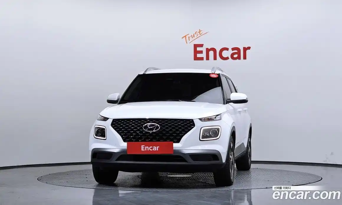 Hyundai Venue 2023 1.6 Автомат в Москве № 1171831, фото 3