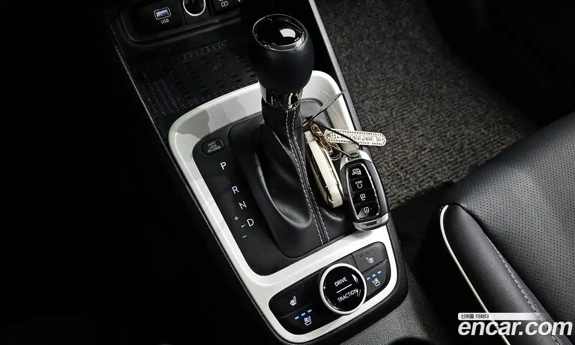 Hyundai Venue 2023 1.6 Автомат в Москве № 1171831, фото 9