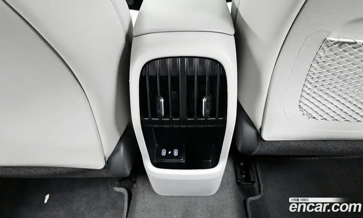 Hyundai Kona 2023 1.6 Автомат в Москве № 1171869, фото 19