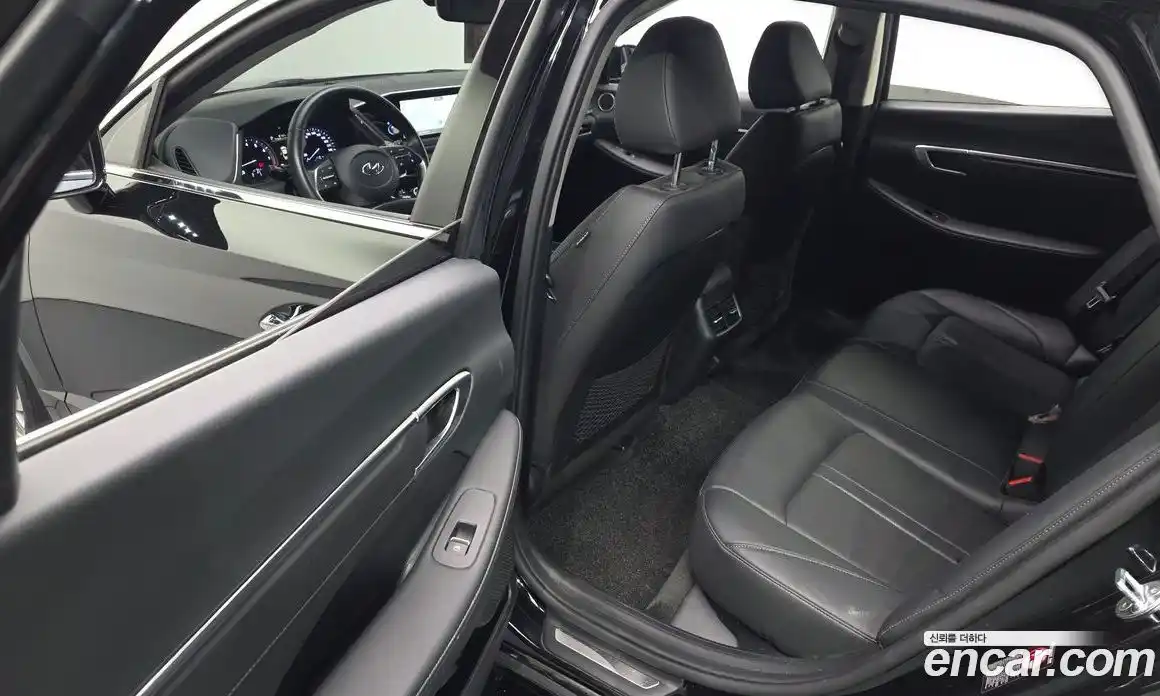 Hyundai Sonata 2022 2.0 Автомат в Москве № 1171927, фото 11