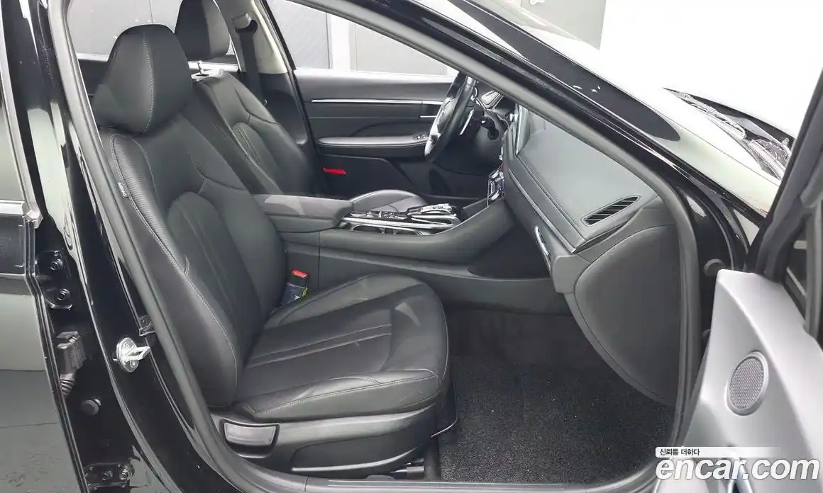 Hyundai Sonata 2022 2.0 Автомат в Москве № 1171927, фото 13